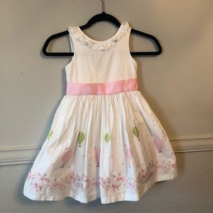 Janie and Jack Size 4 dress with hot air balloon print and pink ribbon.